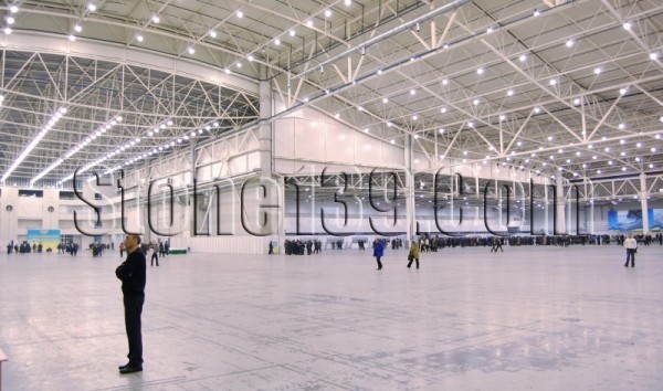 烏克蘭基輔國(guó)際會(huì)展中心內(nèi)廳展位效果