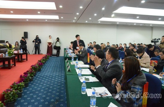 中國城鎮(zhèn)化機遇高端論壇暨黃驊港萬國(國際)石材商貿(mào)城推介會在廈門隆重舉行3