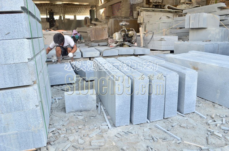 路沿石加工現場