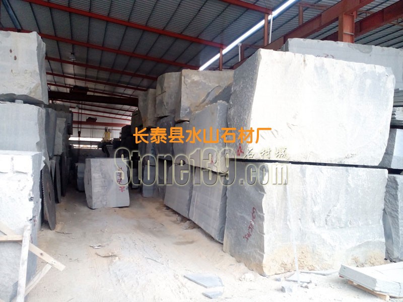 水山石材荒料堆場(chǎng)