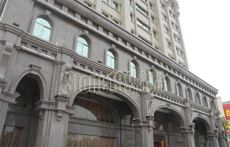 石材幕墻在現(xiàn)代建筑應(yīng)用中的優(yōu)勢(shì)有哪些?