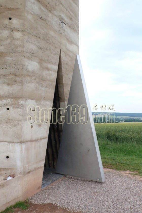 201507231357912447.jpg 全世界20座因石材而生輝的最美教堂