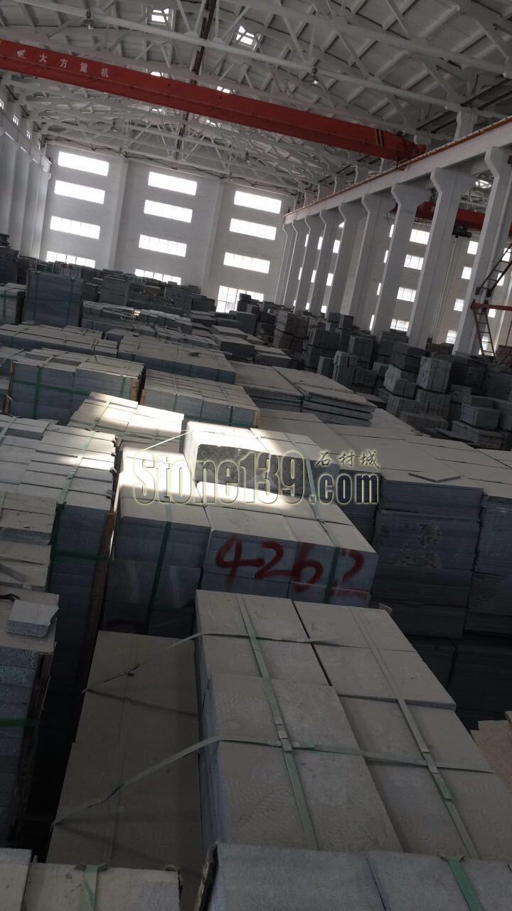 長泰萬盛石材經營芝麻黑花崗巖地鋪石、路延石、薄板、壁石、車止石