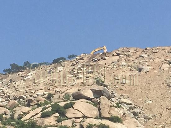 河北易縣連軍花崗巖大理石礦涉嫌違規開采