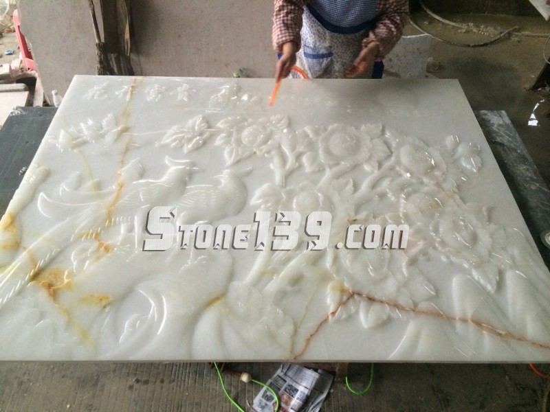 天豪石業(yè)CNC電腦自動雕刻機加工各種石材工藝品