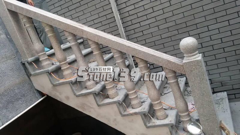 超南石業(yè)主營(yíng)石材欄桿/圓球/桌椅/洗衣池/浮雕/異形線條等石材工藝產(chǎn)品