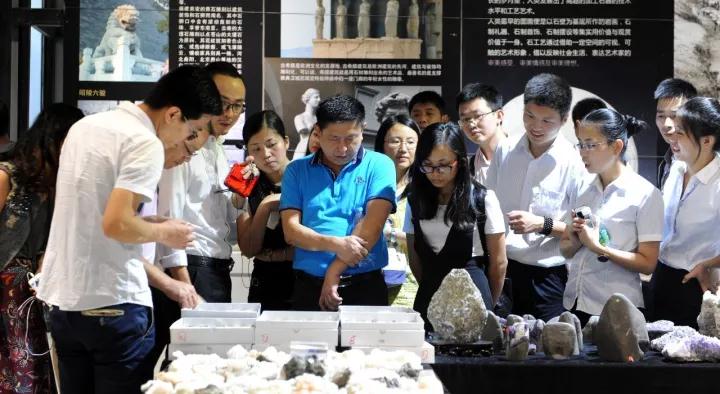 在新窗口打開圖片 福建省旅發委、經信委相關領導實地考察水頭知名石材企業