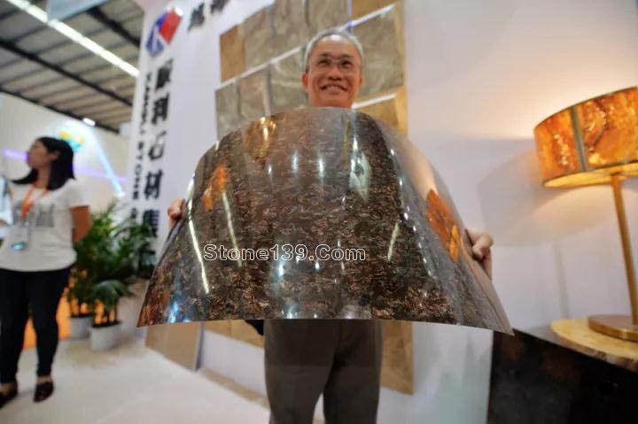 石材做得比紙薄,能彎曲還能制成手表