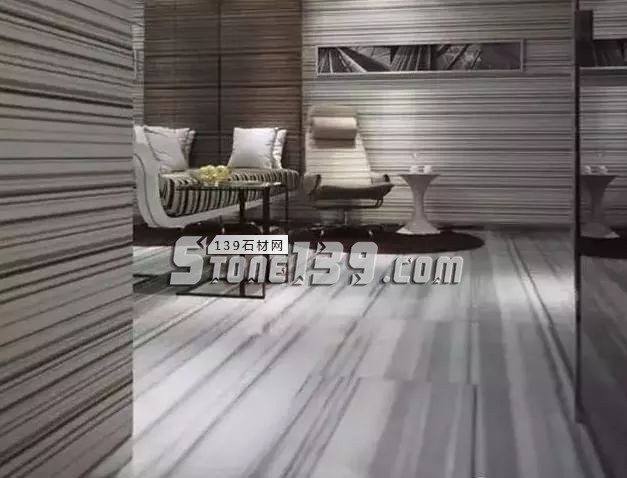 線(xiàn)條感十足的直紋白大理石裝飾案例