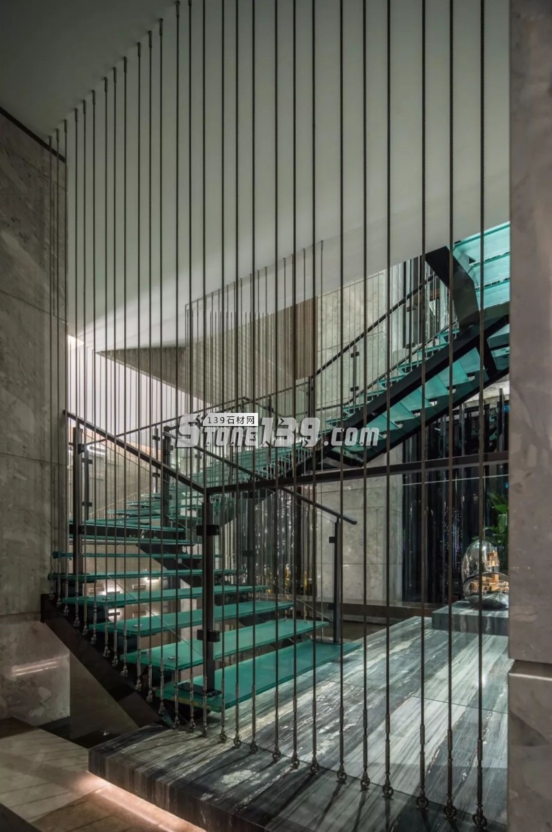 大理石與現代文化碰撞城市新記憶