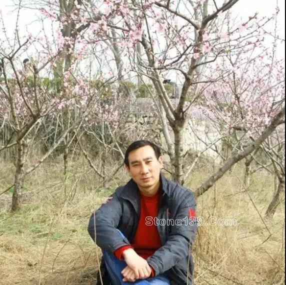 江孝龍,字昀齋,號(hào)簡廬,中國書法家協(xié)會(huì)會(huì)員