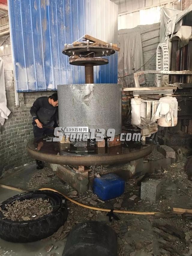 花崗巖石材圓柱加工過程圖解