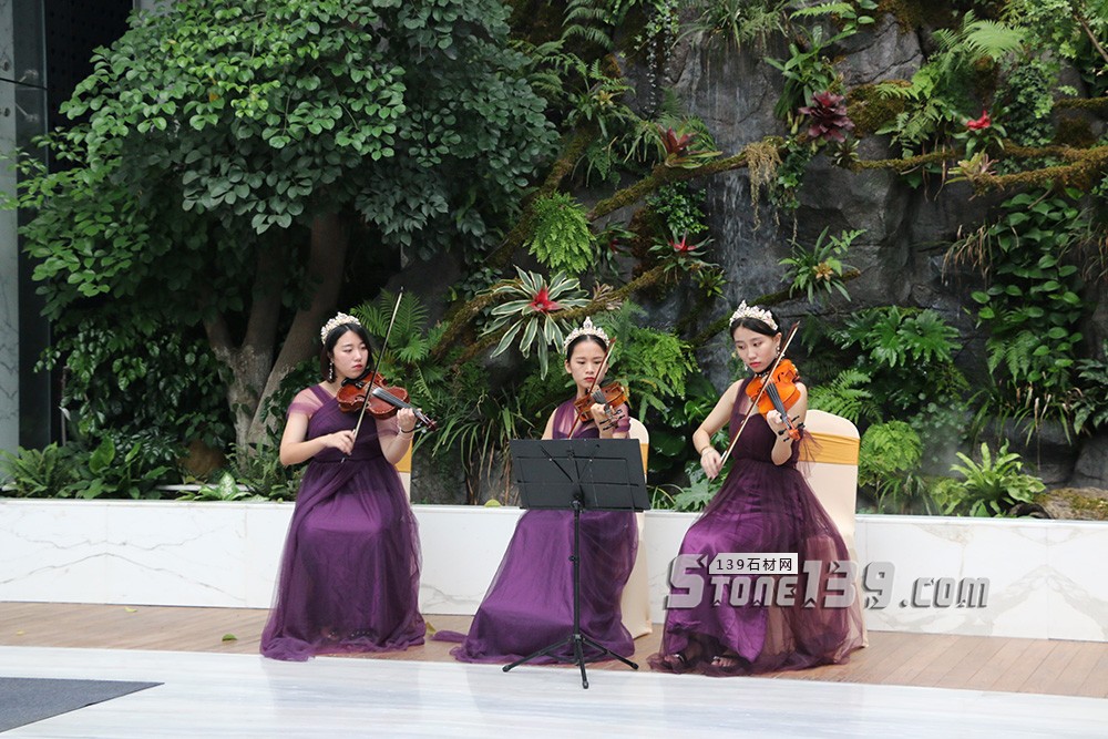 順發(fā)石代廣場開業(yè)盛典暨2018順發(fā)石尚發(fā)布會盛大啟幕 2018順發(fā)石代廣場開業(yè)盛典現(xiàn)場圖