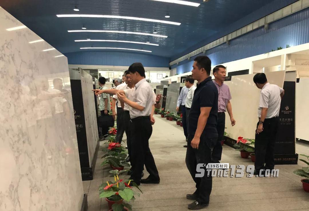 中國新興礦業(yè)考察團(tuán)到水頭考察石材產(chǎn)業(yè)情況，對接設(shè)立&ldquo;石材產(chǎn)業(yè)聯(lián)盟與推廣平臺&rdquo;事宜