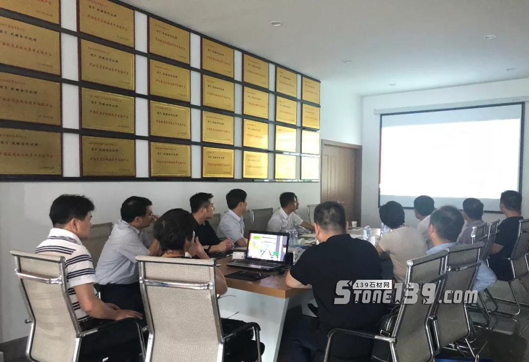 中國新興礦業(yè)考察團(tuán)到水頭考察石材產(chǎn)業(yè)情況，對接設(shè)立&ldquo;石材產(chǎn)業(yè)聯(lián)盟與推廣平臺&rdquo;事宜