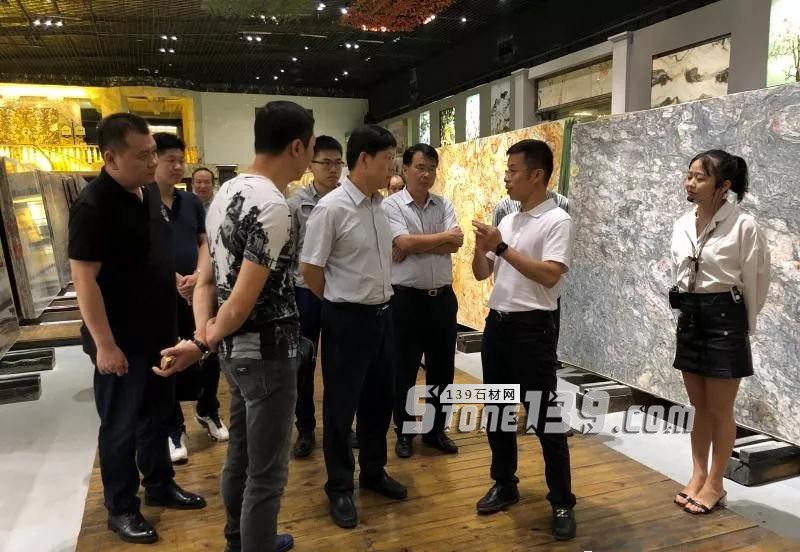 中國新興礦業(yè)考察團(tuán)到水頭考察石材產(chǎn)業(yè)情況，對接設(shè)立&ldquo;石材產(chǎn)業(yè)聯(lián)盟與推廣平臺&rdquo;事宜