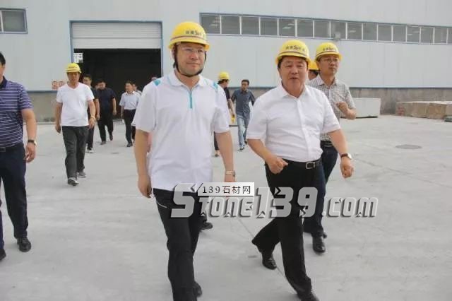 盟委委員、旗委書記王旺盛一行到吉蘭泰鎮調研石材園區,附主營產品