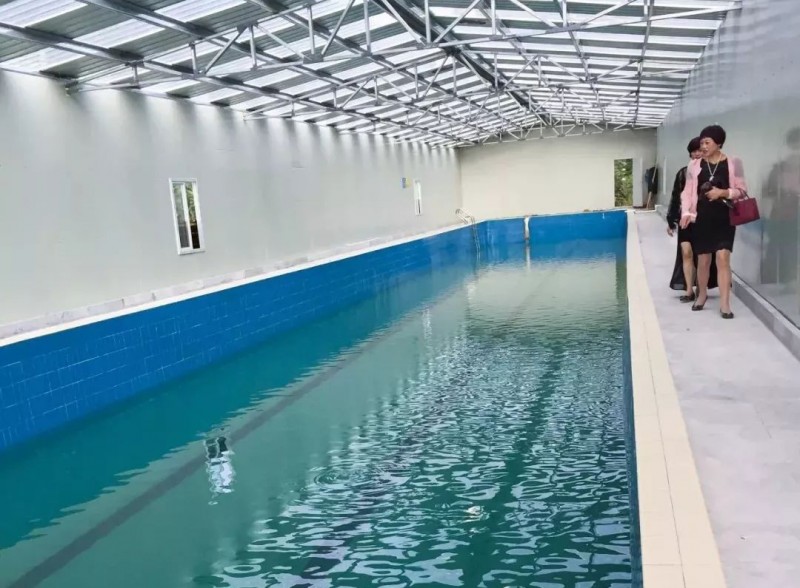 南安石材協會一行人參觀福建富強石材礦區