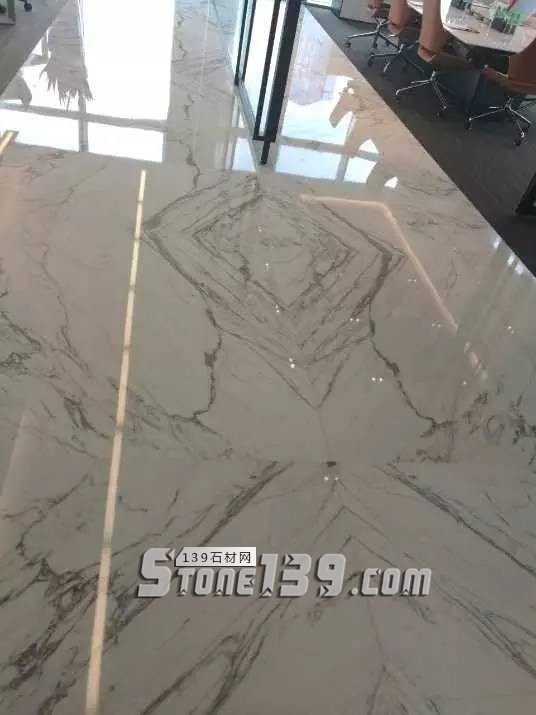 雪花白大理石經典裝飾設計案例-感受奢華紋理之美