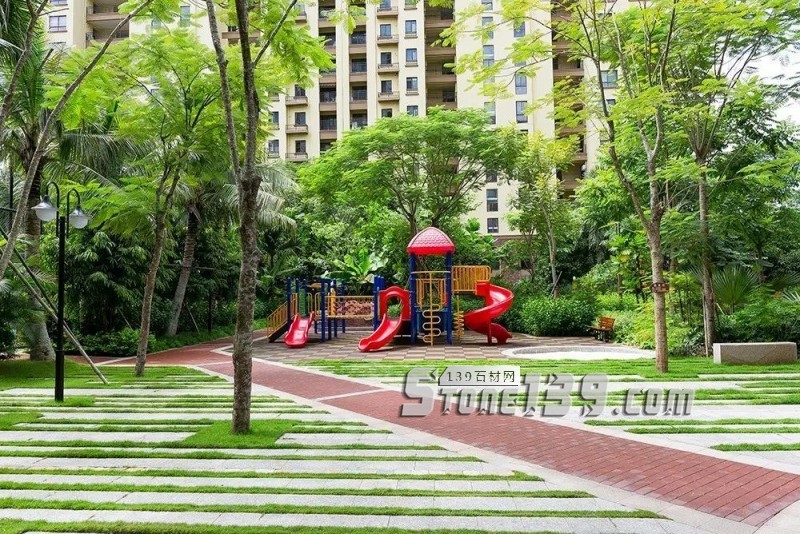 創意景觀設計,石材嵌草鋪裝惹人醉