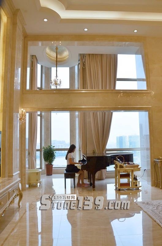 750㎡頂層復(fù)式公寓,大理石功不可沒