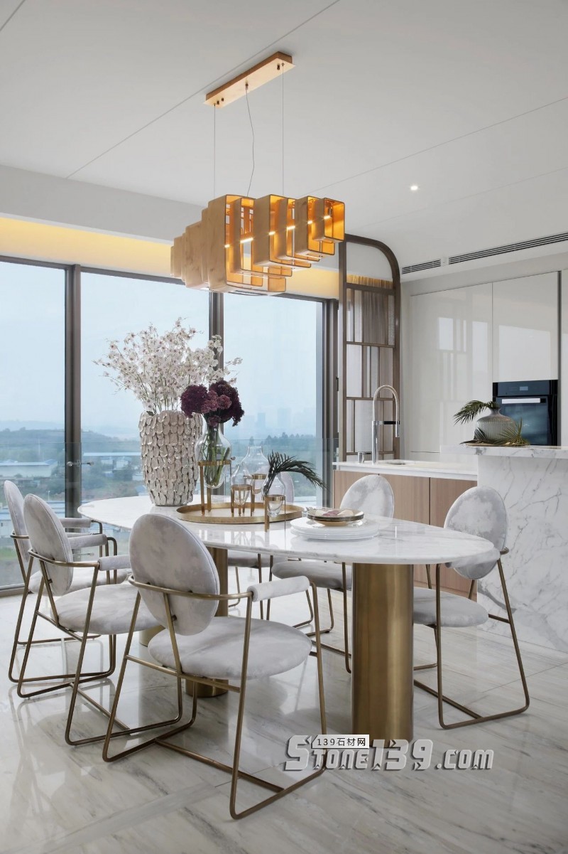 淺色大理石+黃銅，輕奢別墅裝飾 有質感有品味的生活
