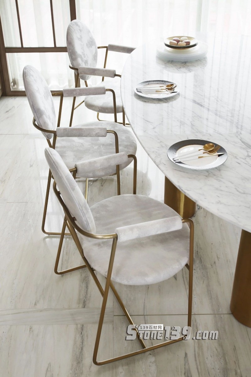 淺色大理石+黃銅，輕奢別墅裝飾 有質感有品味的生活