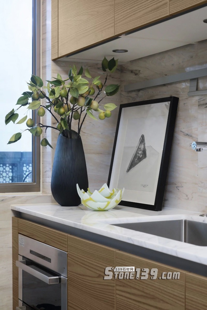 淺色大理石+黃銅，輕奢別墅裝飾 有質感有品味的生活