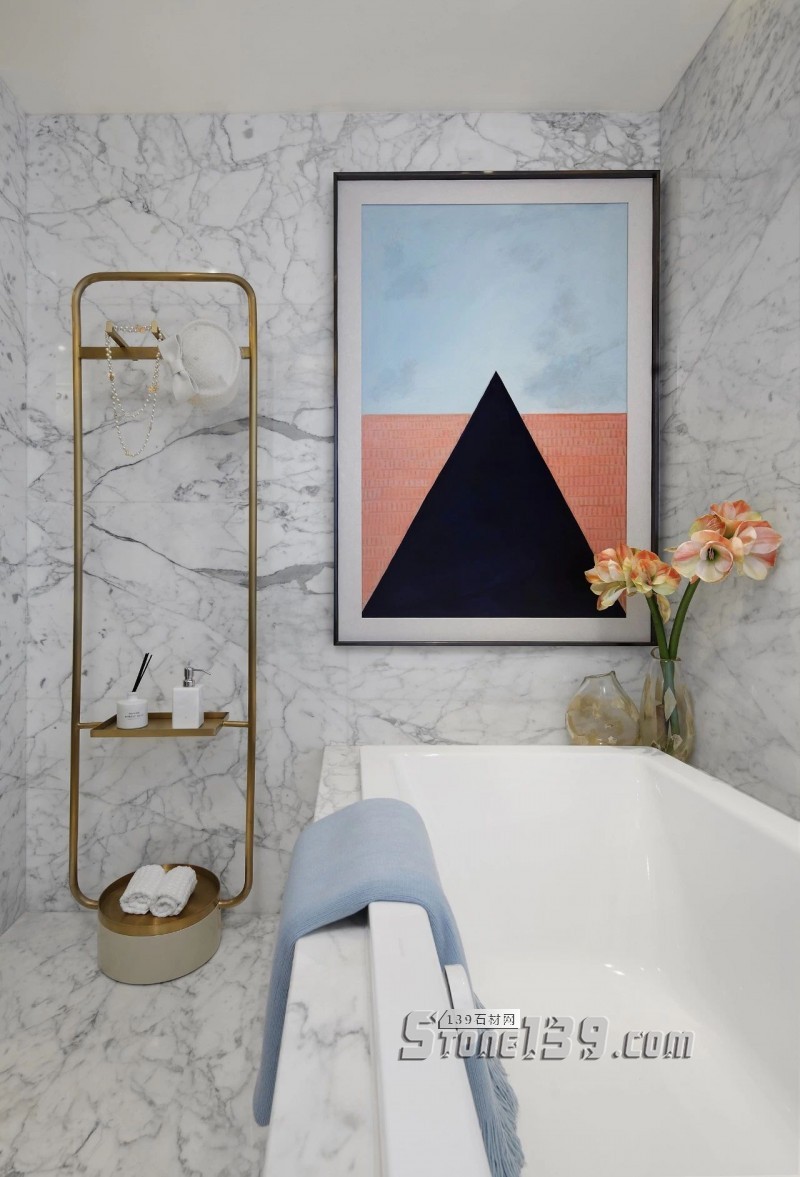 淺色大理石+黃銅，輕奢別墅裝飾 有質感有品味的生活