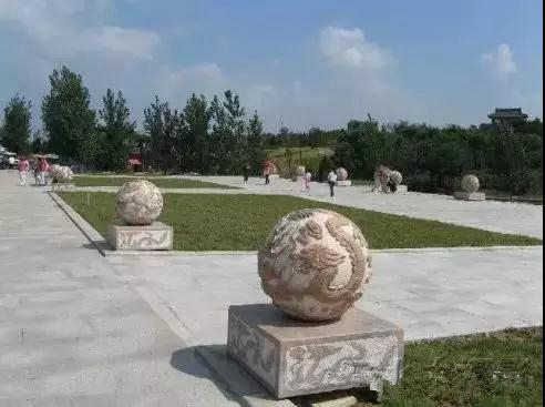 石雕龍球、圓球及浮雕