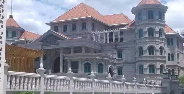 不要小看農村,石材別墅消費起來也是很大一個工程量 農村石材別墅