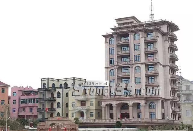 不要小看農村,石材別墅消費起來也是很大一個工程量 農村石材別墅