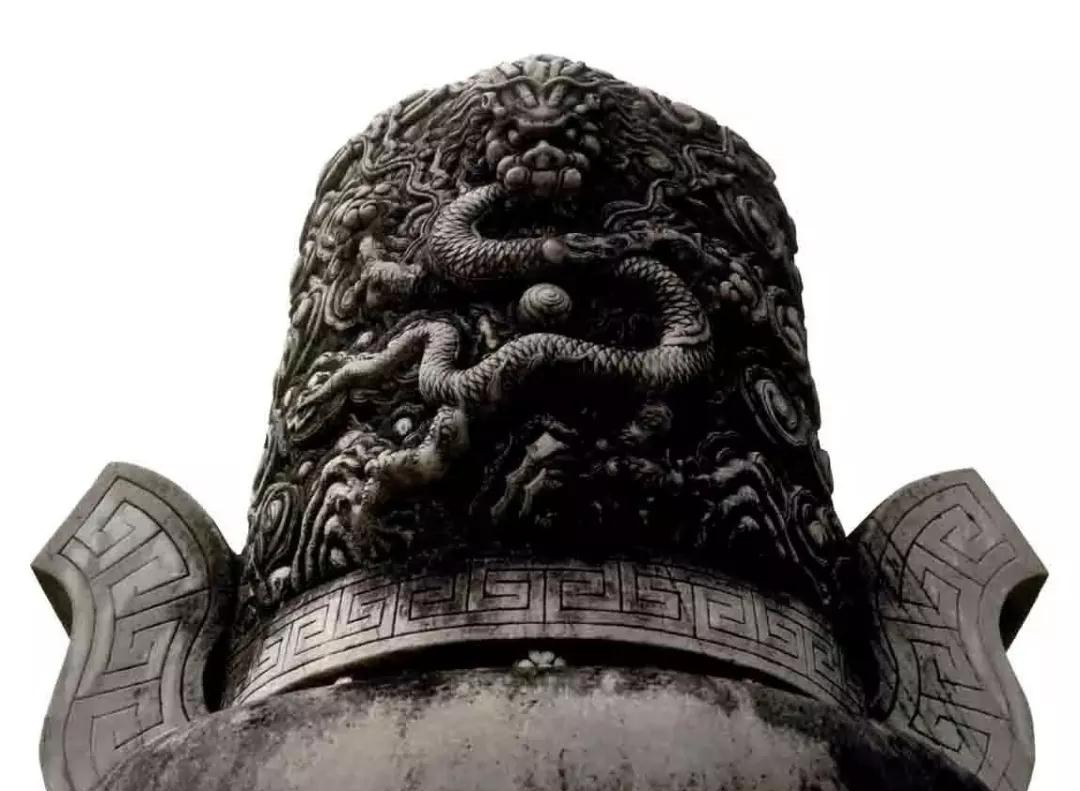 古老的石雕裝飾-皇家雕塑，歷史見證石頭上的滄桑和溫度