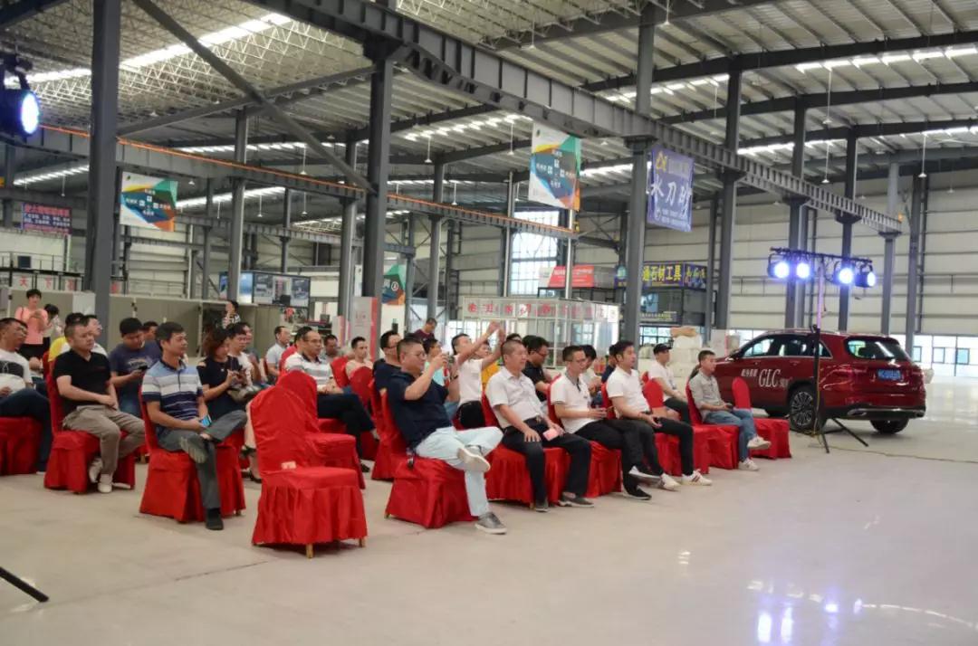 “雙十狂歡節(jié)暨水頭石博會(huì)預(yù)熱會(huì)”在水頭石博會(huì)展館火熱開幕 2018水頭石博會(huì)預(yù)熱活動(dòng)