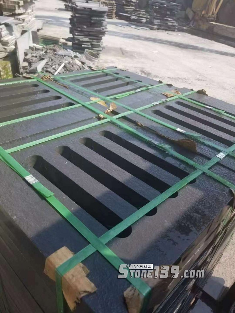 四川雅安天虹石材廠主營雅蒙黑、滎經紅（中國紅）、紫檀木紋、漢白玉