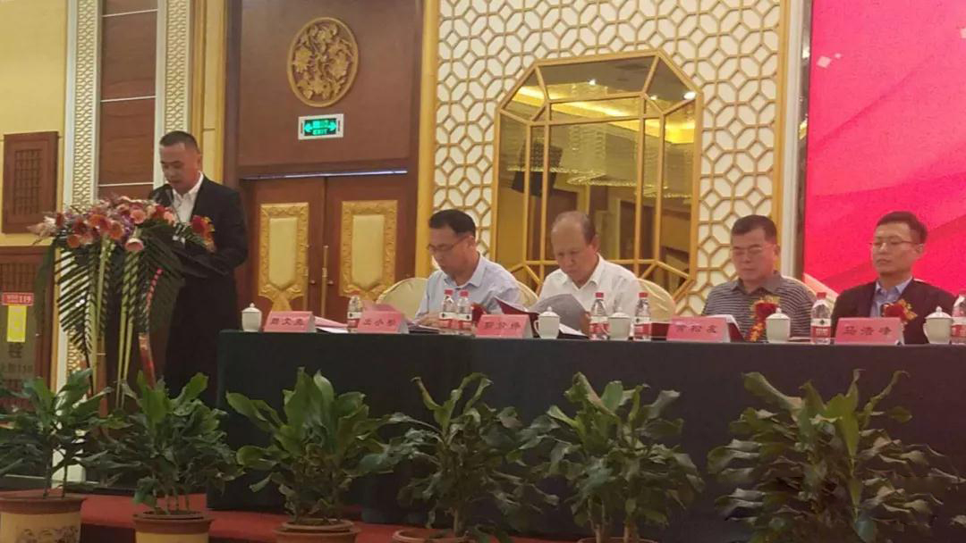 福建惠安縣石雕石材協會換屆大會圓滿舉行 福建惠安縣石雕石材協會換屆大會現場