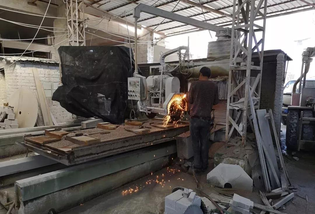 福建南安市豐州鎮石材行業環保整治現場