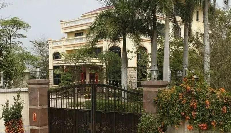 洋房別墅門柱裝飾應用合集欣賞【多圖】 洋房別墅石材庭院門柱