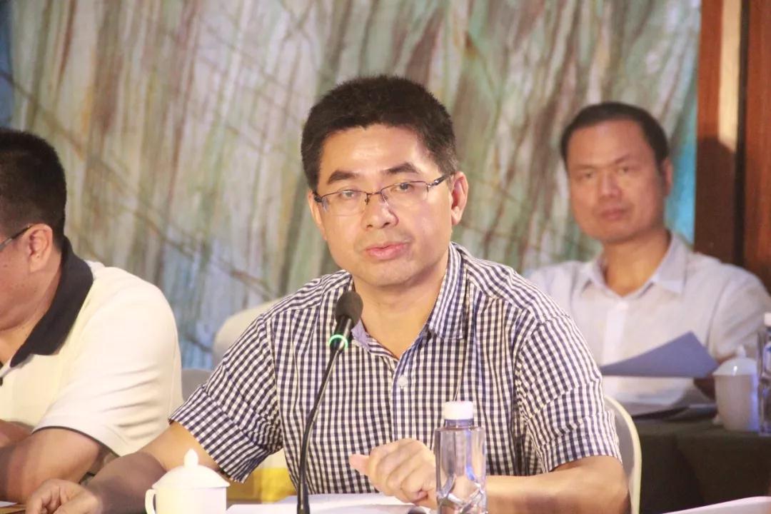 泉州市工商聯(lián)(總商會)召開十四屆六次主席(會長)擴大會議 泉州市工商聯(lián)(總商會)召開十四屆六次主席(會長)擴大會議在海西石材城召開