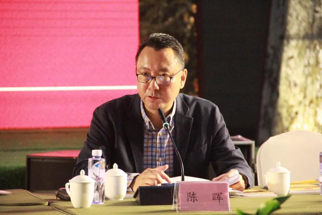 泉州市工商聯(lián)(總商會)召開十四屆六次主席(會長)擴大會議 泉州市工商聯(lián)(總商會)召開十四屆六次主席(會長)擴大會議在海西石材城召開