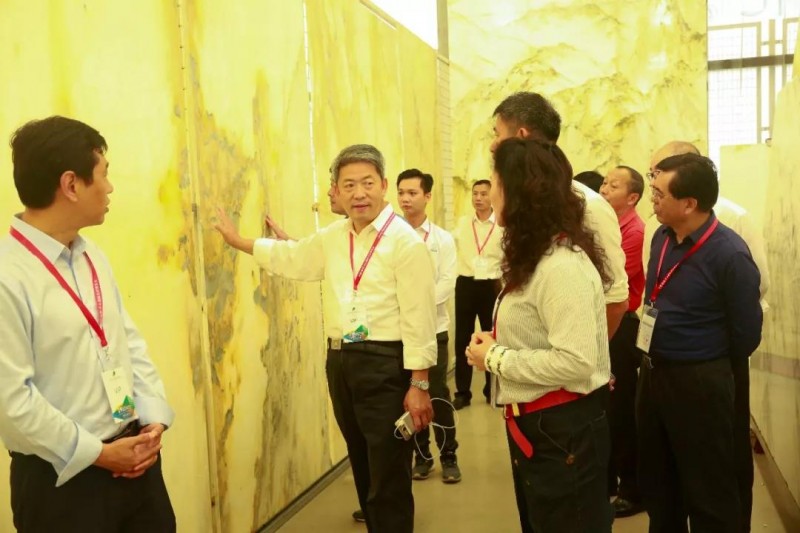 麻城市委副書記、市長蔡緒安蒞臨第十九屆中國(南安)水頭國際石材博覽會