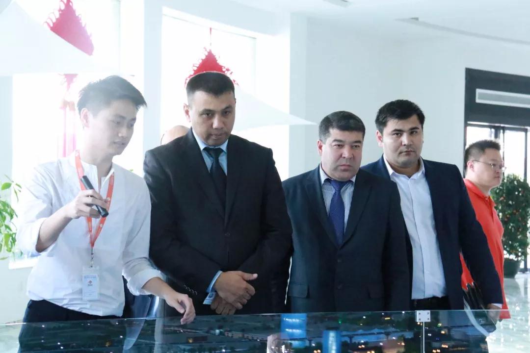 國外石材考察團來水頭考察石材產業