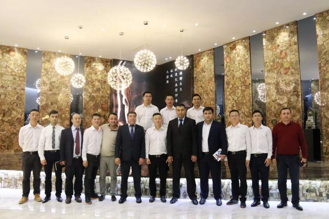 國外石材考察團來水頭考察石材產業