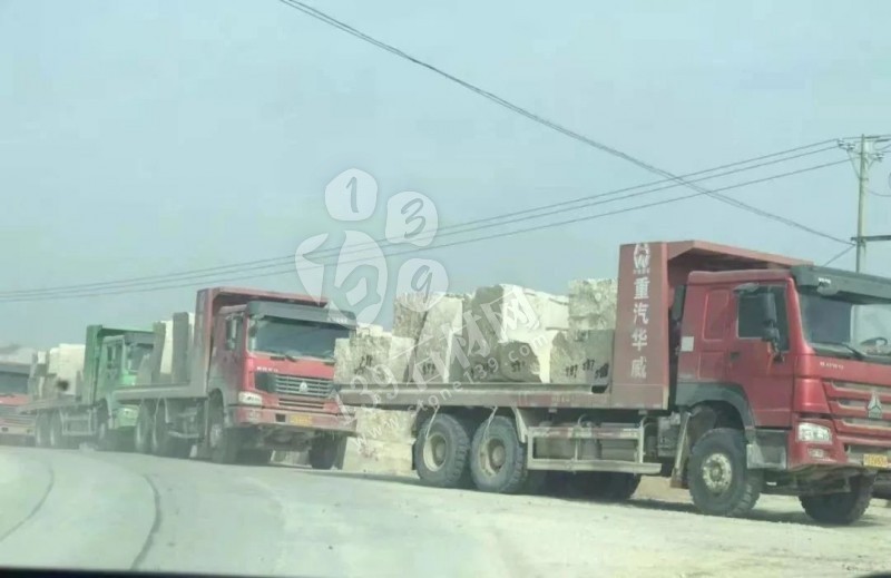 湖北隨州石材業(yè)國(guó)家鼓勵(lì)發(fā)展的產(chǎn)業(yè)集群!且黃金麻可以下料了!