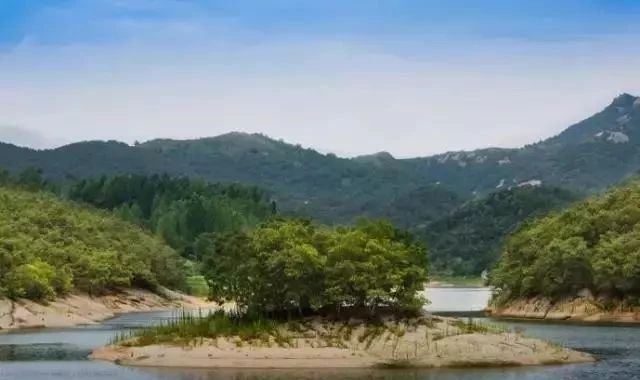 湖北隨州石材業(yè)國(guó)家鼓勵(lì)發(fā)展的產(chǎn)業(yè)集群!且黃金麻可以下料了!