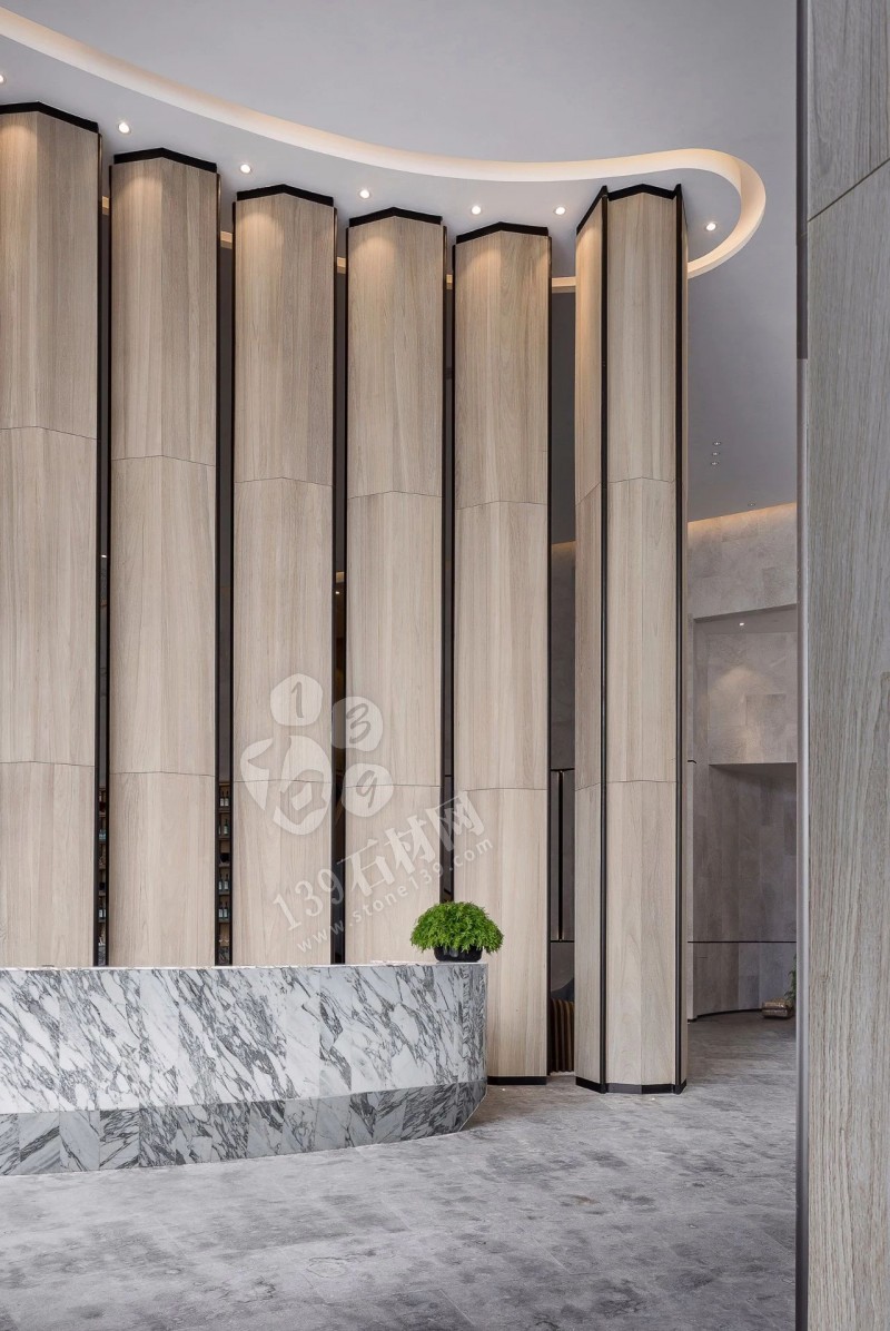 當(dāng)大理石遇上原木 會擦出怎樣的火花？