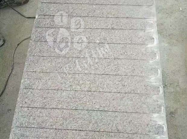 泌陽縣【豐達石材廠】主營河南芝麻白(芝麻灰)路沿石