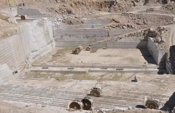 “瘋狂”的卡拉麥里金石材背后的危機(jī) 新疆卡拉麥里金石材