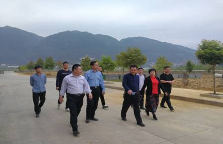 貴州思南縣副縣長黃仕軍參觀考察巨鼎實業(yè)公司產(chǎn)業(yè)園區(qū)簡訊 貴州巨鼎實業(yè)迎思南縣縣領(lǐng)導(dǎo)考察