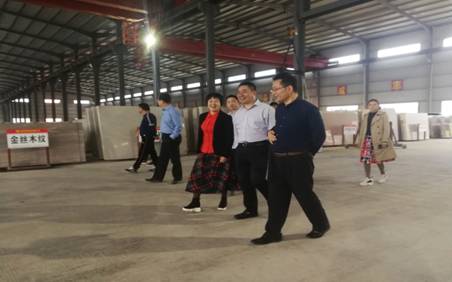 貴州思南縣副縣長黃仕軍參觀考察巨鼎實業(yè)公司產(chǎn)業(yè)園區(qū)簡訊 貴州巨鼎實業(yè)迎思南縣縣領(lǐng)導(dǎo)考察